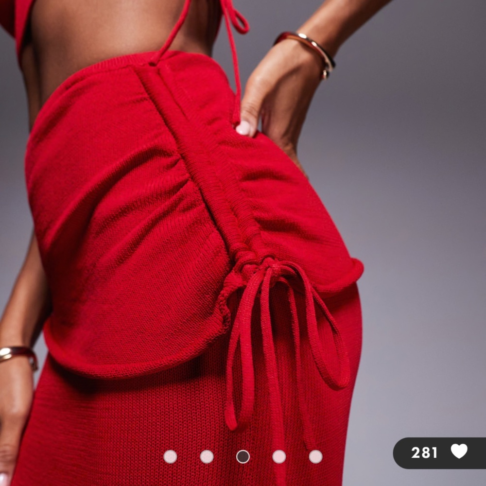 Red skirt set - Picture 3 of 4